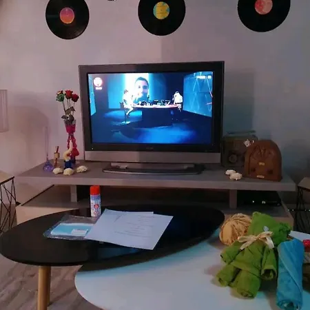 Апартаменты Ally's House *
