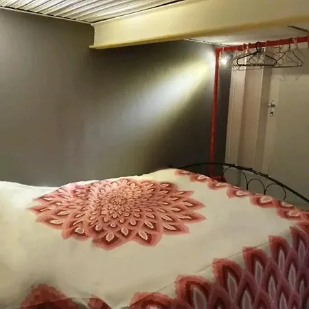 Ally's House Апартаменты *